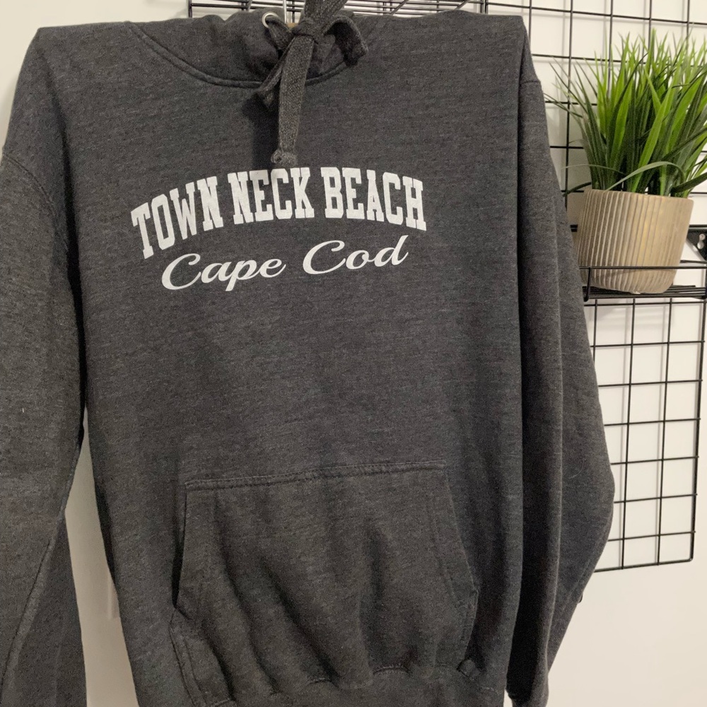 Medium Town Neck Beach Cap Cod Gray Hoodie Sweatshirt